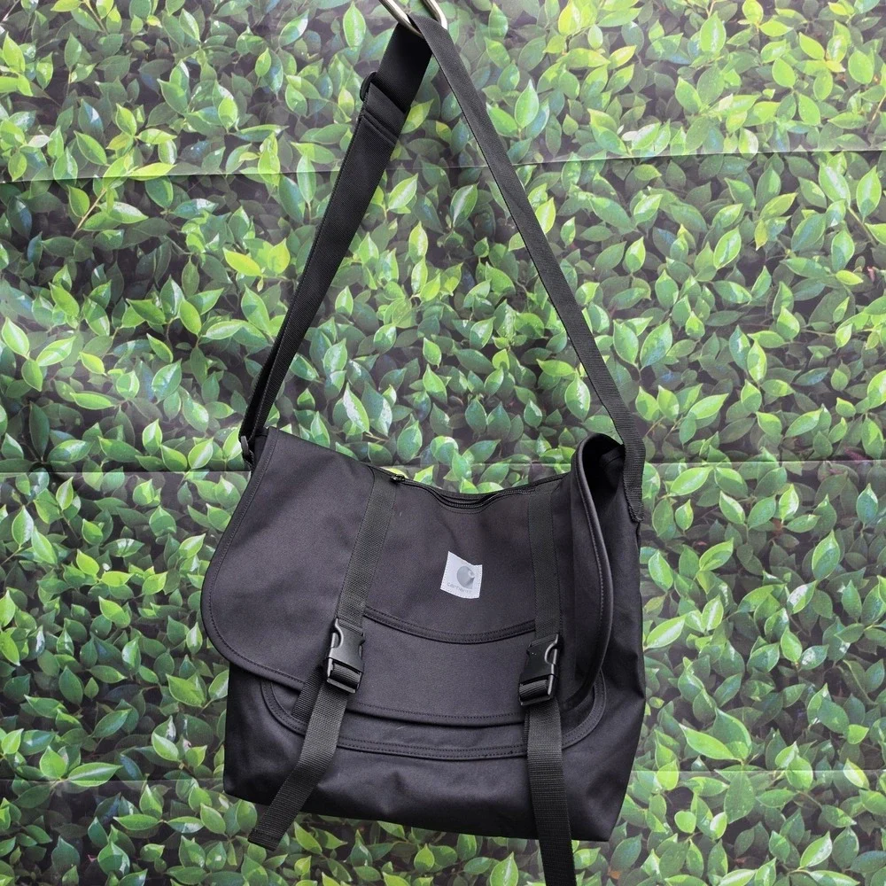 Carhartt WIP Reflective Parcel Bag Black Adjustable Messenger Bag A201035